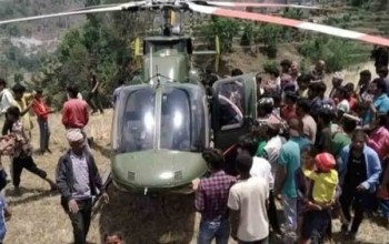 अछाममा एक सुत्केरी महिलाको हेलिकोप्टरबाट उद्धार